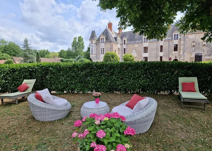 Отель Chateau De La Verie 3*