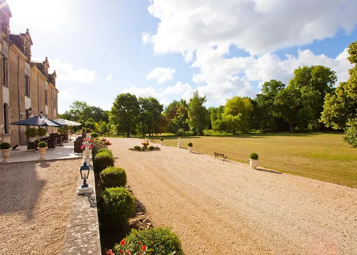 Отель Chateau De La Verie