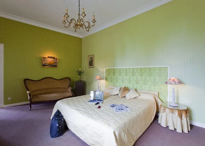 德拉韦励酒庄酒店