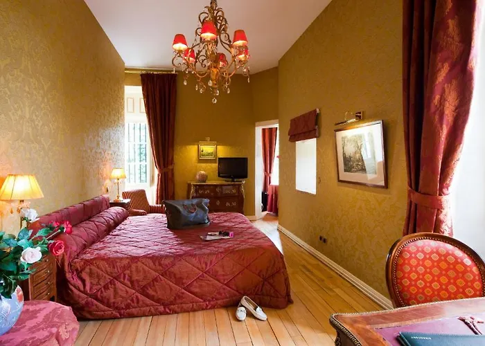 Отель Chateau De La Verie