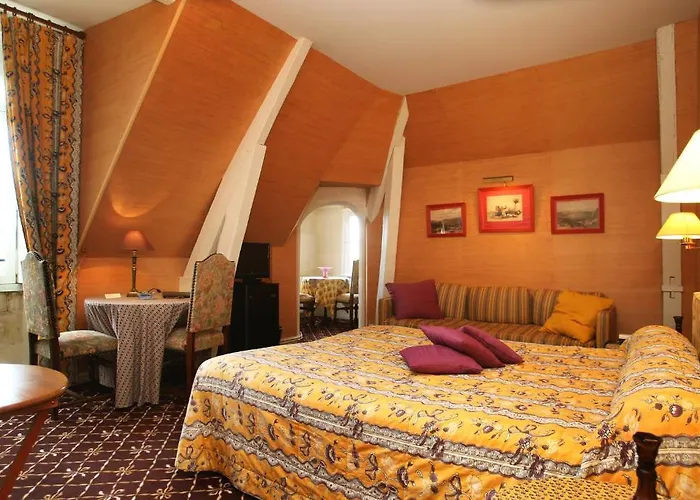 Отель Chateau De La Verie