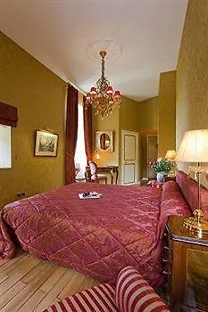 Chateau De La Verie Отель Шаллан