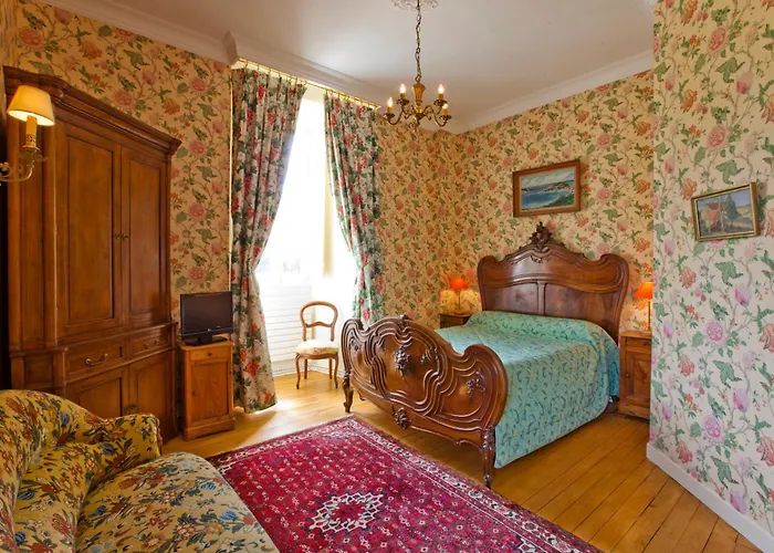 Отель Chateau De La Verie 3*